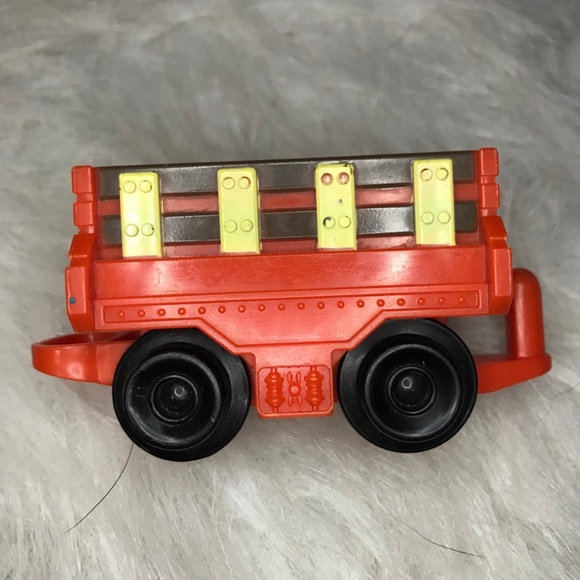 Vintage Plastic Fisher Price Train Cars w/ Caboose - Picture 14 of 16